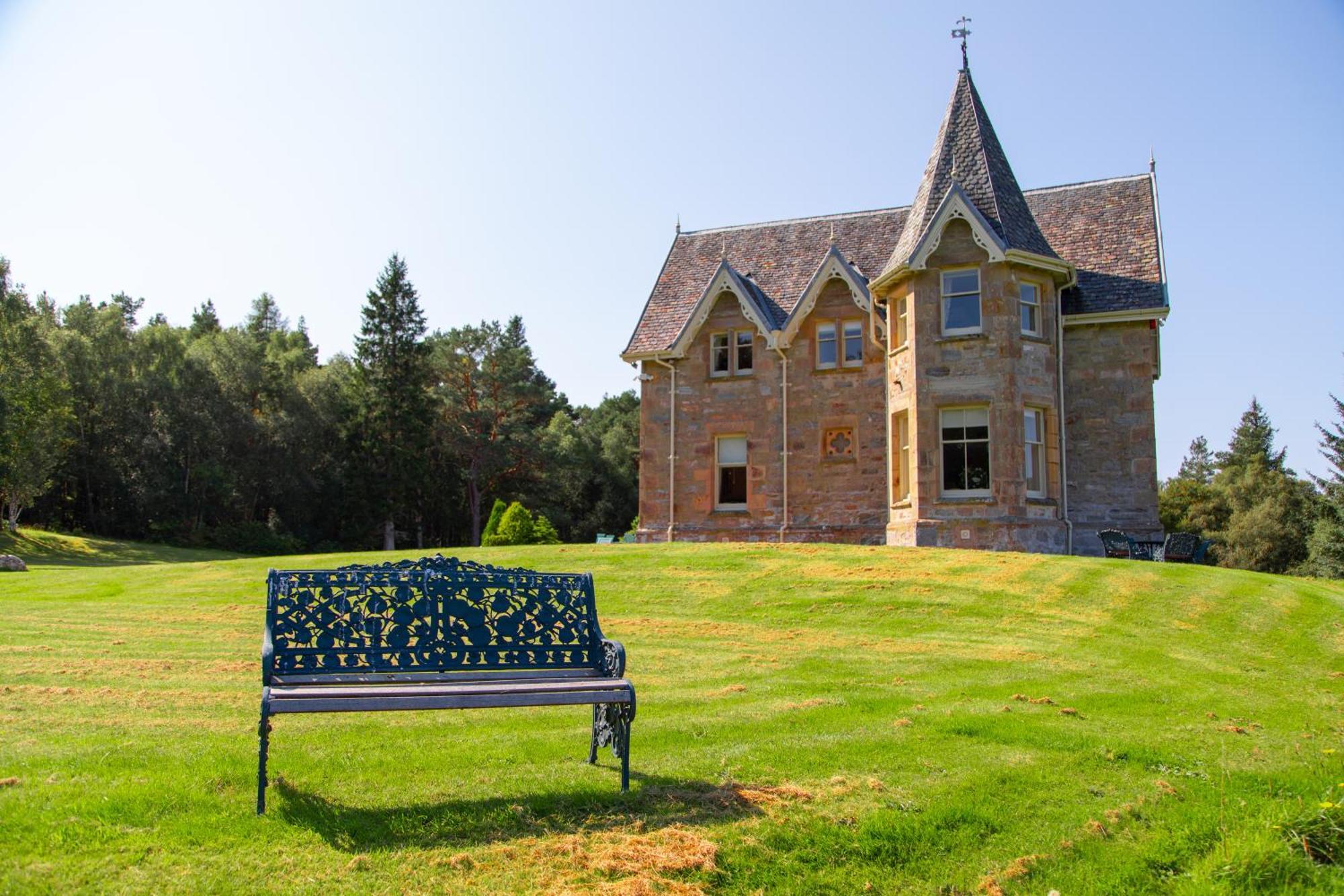 Inveroykel Lodge At Rosehall Екстер'єр фото